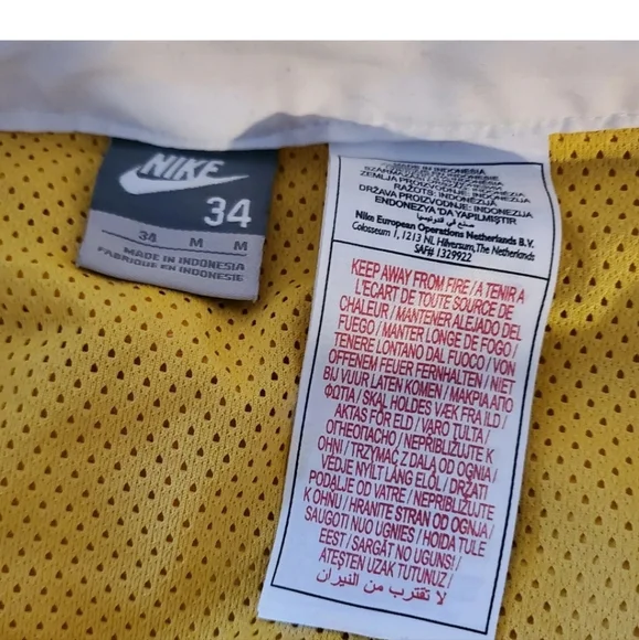 Vintage retro NIKE Shorts yellow Bermuda swim shorts 34" summer Holiday - Picture 6 of 9